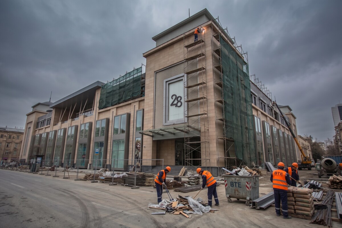 Paşa İnşaat -28 Mall ticarət mərkəzi  layihəsi - 2014-2016